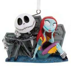 Item 333925 thumbnail Jack And Sally With Tombstones Ornament