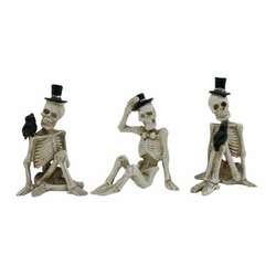 Item 501364 thumbnail Mini Skeleton With Hat Figure